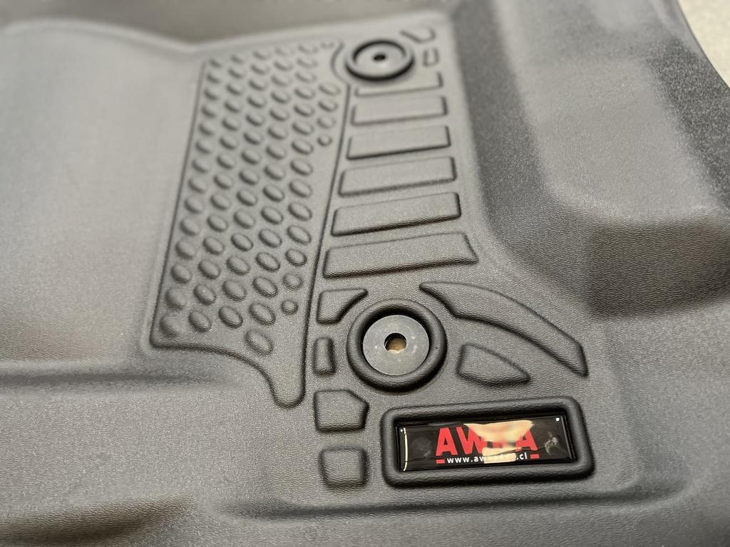 pisos awka 3d (delanteros) - chevrolet silverado 2014-2018 - RunaX