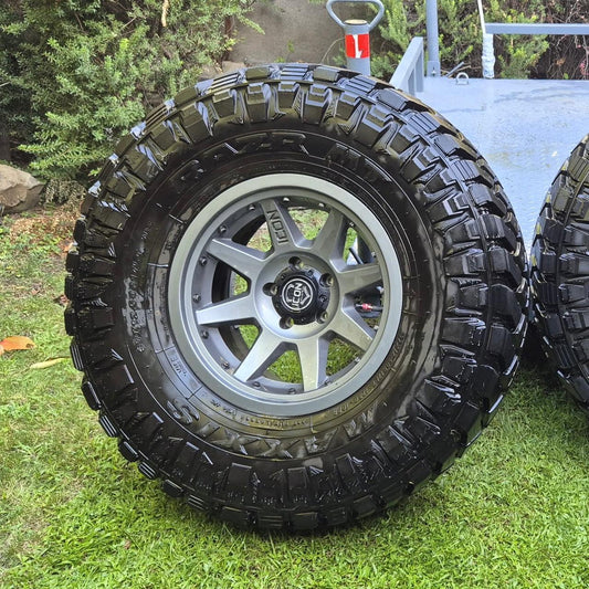 neumáticos maxxis razr mt y llantas icon rebound pro -- usados semi nuevos - RunaX
