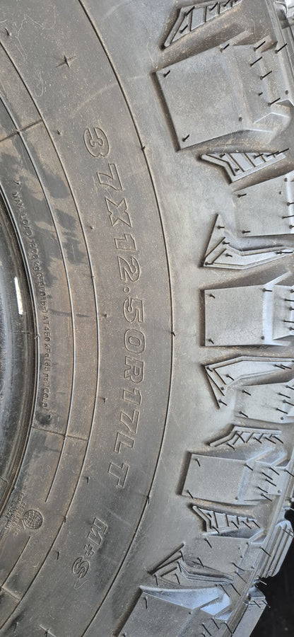 5 NEUMÁTICOS MAXXIS RAZR MT -- USADOS SEMI NUEVOS