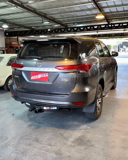 toyota fortuner (2015+) - enganche americano - RunaX
